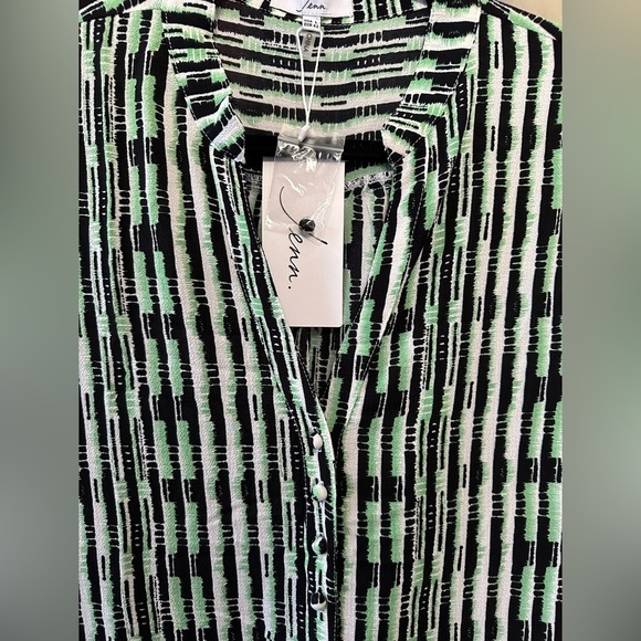 Jenn Geometric Romper Short Size: L - Picture 2 of 6